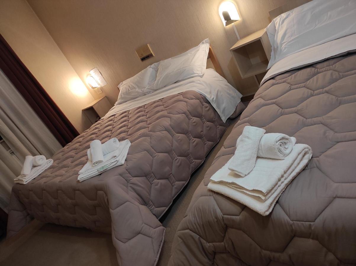 Hotel Centrale Chiusi Ruang foto
