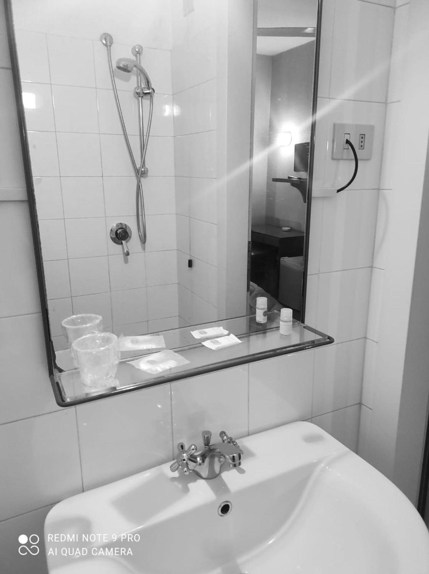 Hotel Centrale Chiusi Ruang foto
